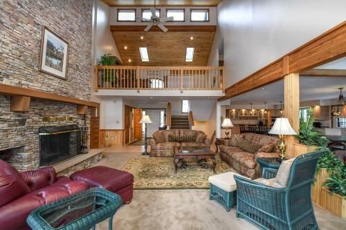 Shelby-on-the-lake Five-bedroom Holiday Home