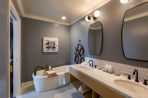Atticus Hotel