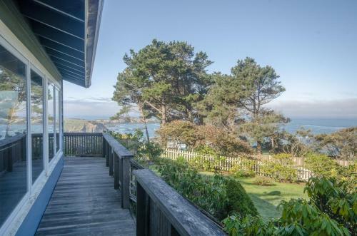 Headlands Cove