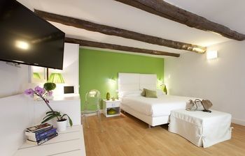 Albergue La Piazzetta Guest House