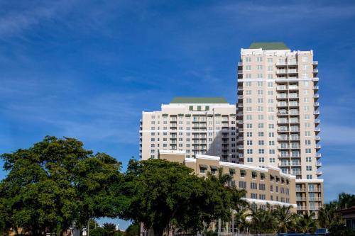 Shorecrest Miami Bay Luxury Apartments