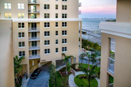Shorecrest Miami Bay Luxury Apartments