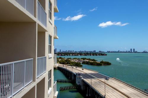 Shorecrest Miami Bay Luxury Apartments
