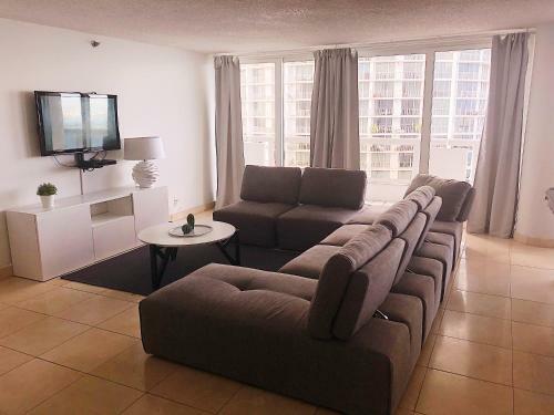 Bayshore Apartments