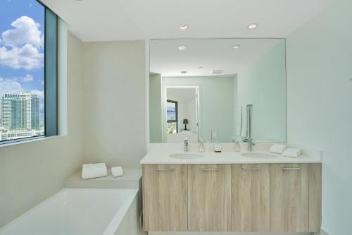 Apartamento Luxury 2 Bedroom Apt W/ Incredible Bayview 1798