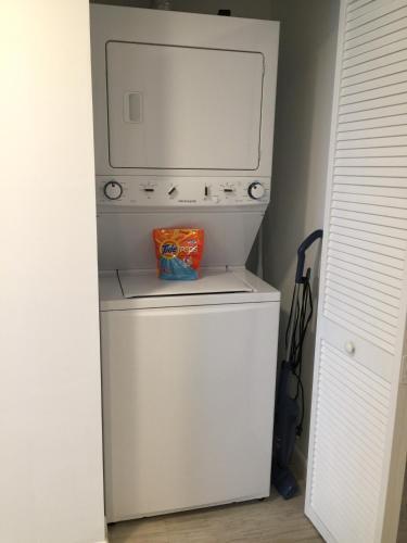 Apartamento Alhambra View | 2 Bedroom | 7th Flr 02