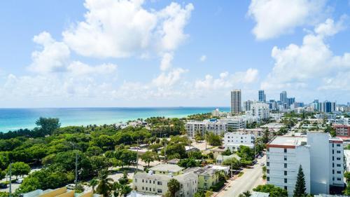 Royal Palm Apartments