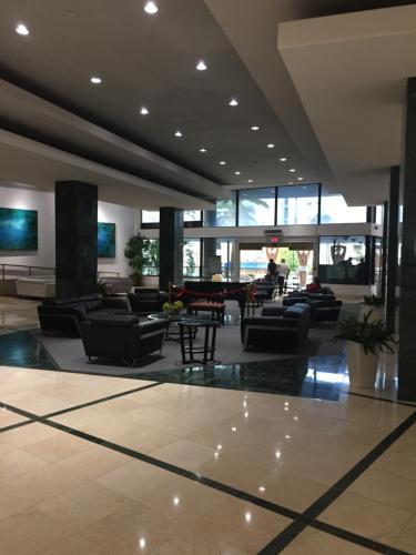 Apartamento Sunshine Beach Front Condo