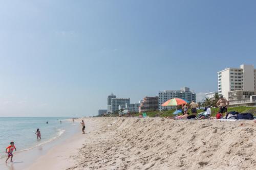 Castle Beach: Serenity Condo