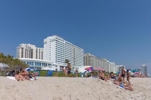 Castle Beach: Treasure Condo