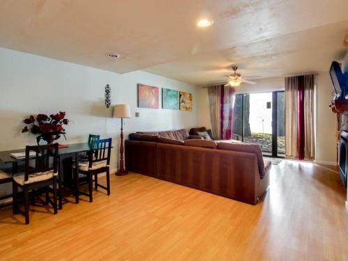 Timberlake Lakefront Studio