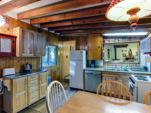 Awesome Payette Lake Cabin