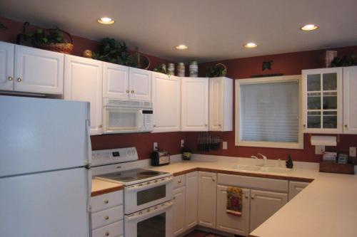 Trails End Cabin