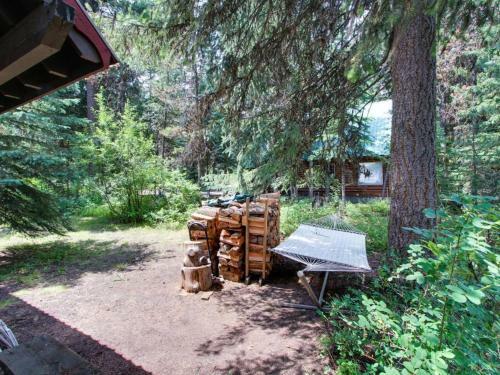 Huckleberry Riverfront Cabin
