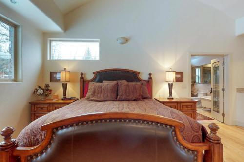 Hunter's Lodge