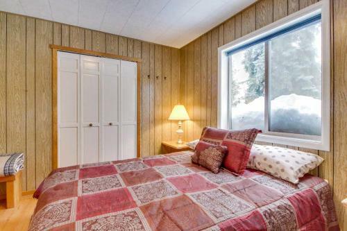 The Buckhorn Cabin