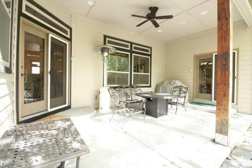 Strawberry Lane Luxury Retreat