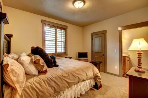 Strawberry Lane Luxury Retreat