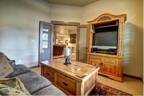 Strawberry Lane Luxury Retreat