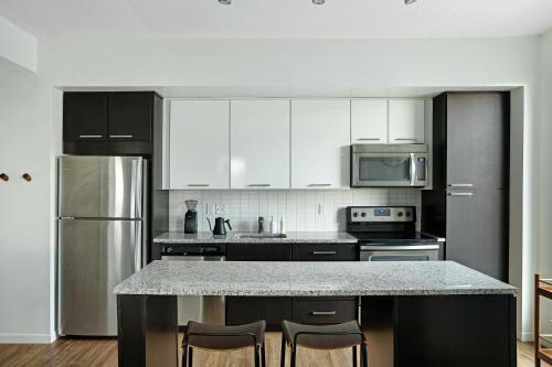 Apartamento Downtown West 1402