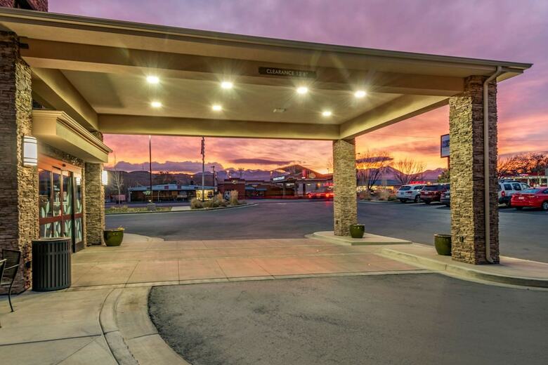 Hotel Mainstay Suites Moab Near Arches National Park