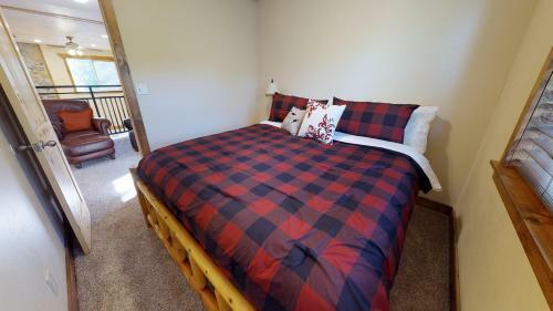 Lil Cascade Lodge