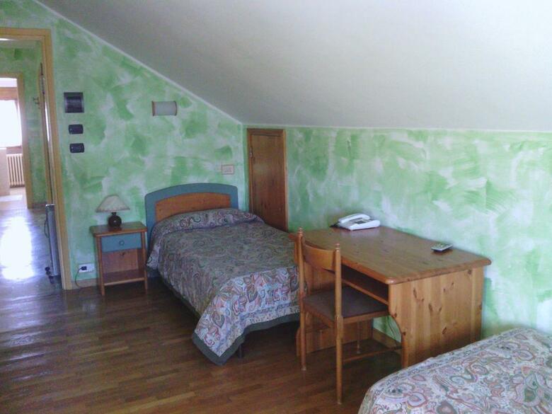 Hotel Holiday Debili