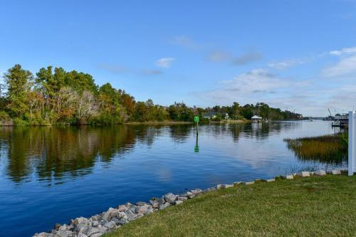 Apartamento Waterway Landing 214c Condo