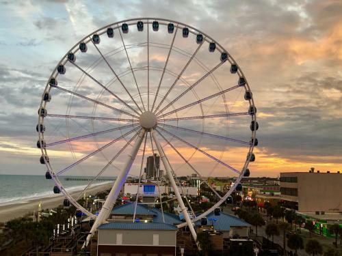 Apartamento Skywheel Oceanfront Condo
