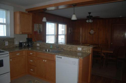 White Cap Home
