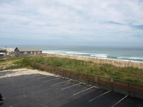 Surf Side Hotel