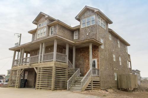 Buffett House