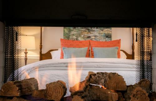 Bed & Breakfast 1801 First Luxury Inn