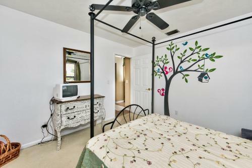Sirena Waterfront Vacation Rental