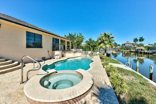 Sirena Waterfront Vacation Rental
