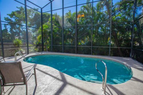 Vacation Pool Home By The Beach