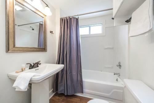 Apartamento East End Condo