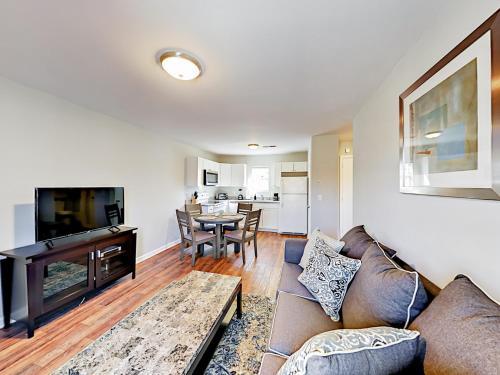 4th Ave South Apartment Apts