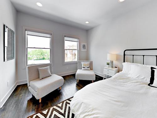 623 27th Avenue N Townhouse Unit B