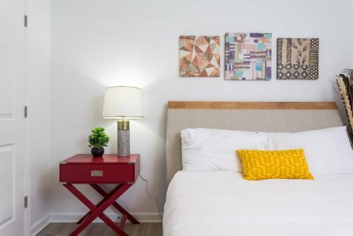 Nine-bedroom Apartment E