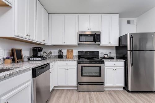 Eight-bedroom Apartment G