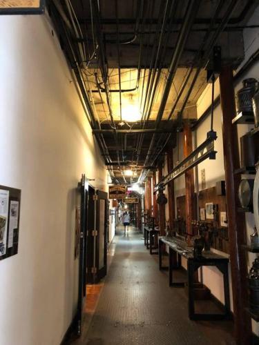 Apartamento Mid Modern Downtown Condo #239