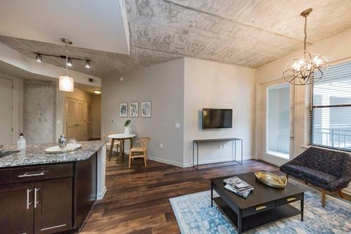 Centennial Park 1br Apartment