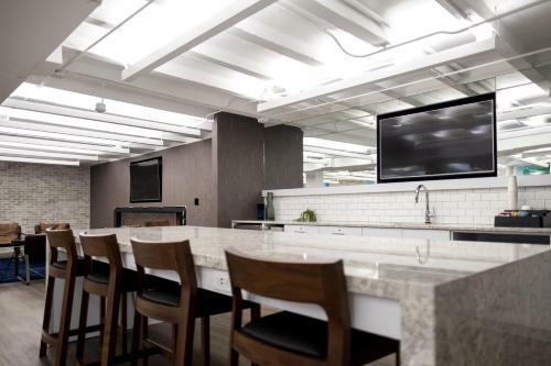 Sobe Acklen Apartments