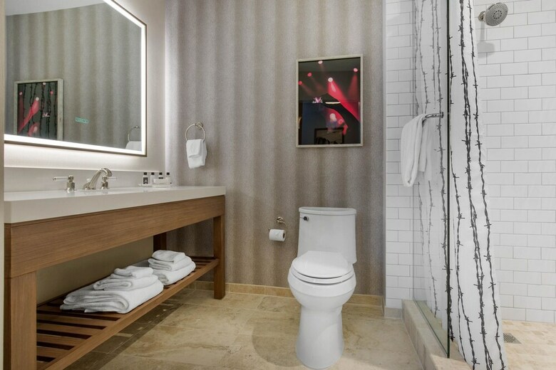Cambria Hotel Nashville Downtown