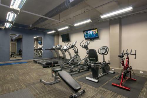 Apartamento 1 Bedroom Downtown Condo