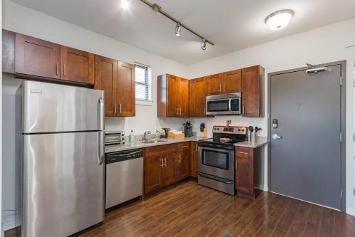 Music Row's 2 Bed, 2 Bath Apartment