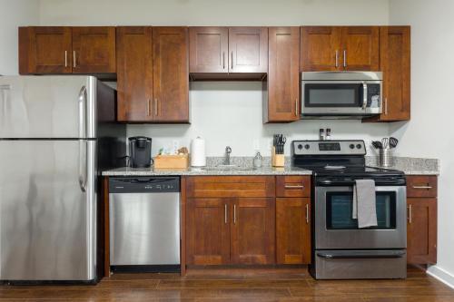 2 Bedroom Midtown Apartment