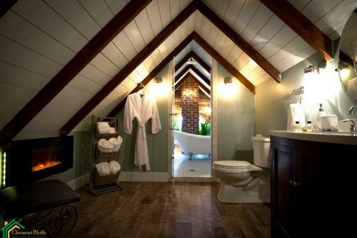 Clermont Bluffs Bed & Breakfast