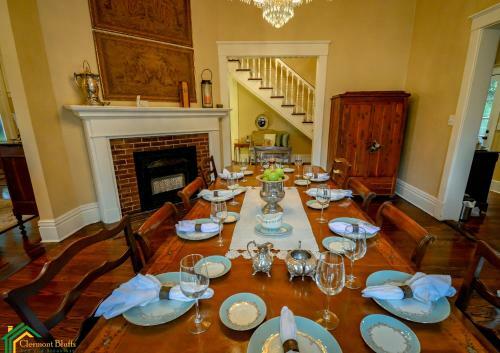 Clermont Bluffs Bed & Breakfast